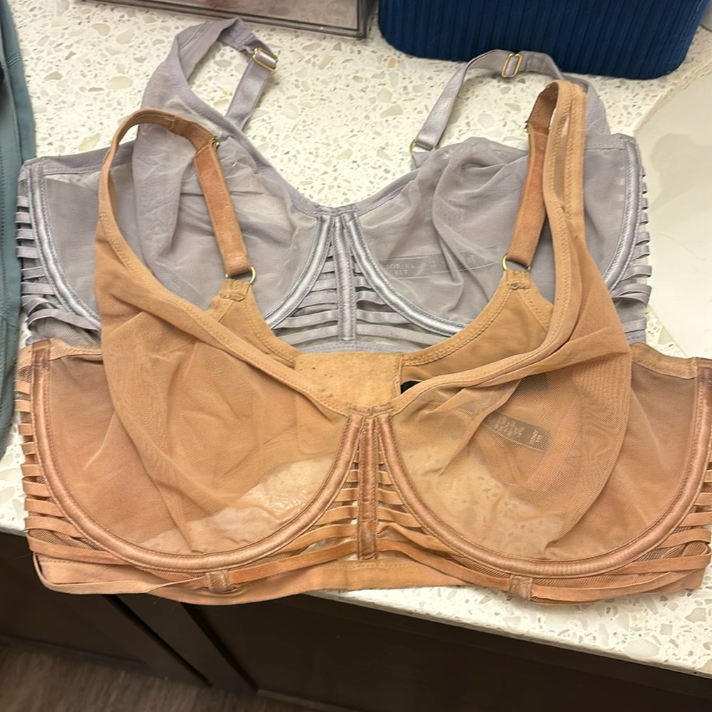 VS unlined Bras 36DDD